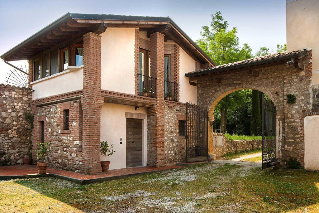 로나토 Antico Cascinale Lombardo B&B 객실 사진